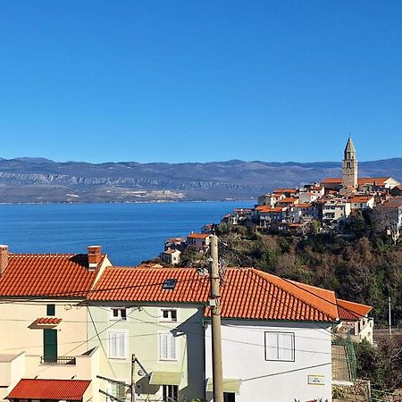 Apartmani Marin1 Vrbnik Exterior photo